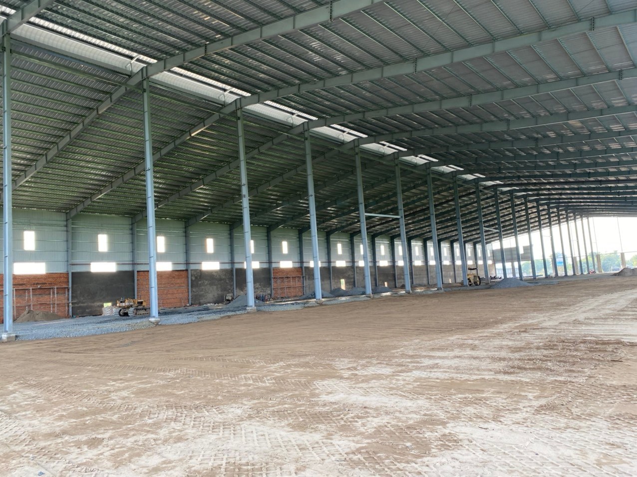 B.á.n kho diện tích 32.000m² (32 công)